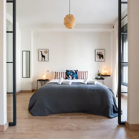 Apartment Malagasuite Comfortable